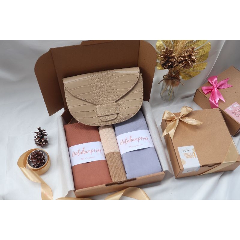 

KADO ULANG TAHUN CEWEK / GIFT BOX WISUDA / KADO ANNIVERSARY / HAMPERS HIJAB / KADO VALENTINE / KADO ULANG TAHUN PACAR / KADO JAM TANGAN / KADO TAS / HADIAH GRADUATION / HADIAH BIRTHDAY / HADIAH PERNIKAHAN WEDDING / HADIAH BUAT ISTRI