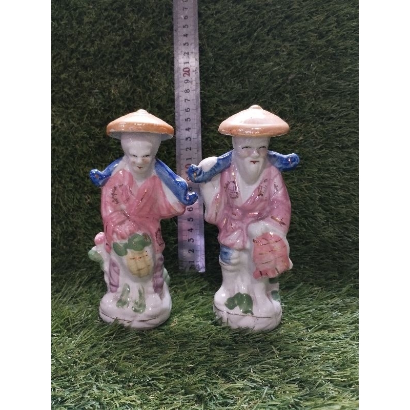 Patung keramik kakek nenek sepasang, antik, hiasan rumah