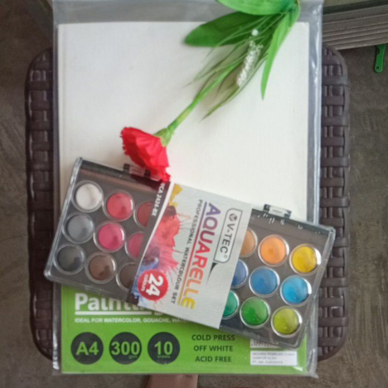 

V-TEC AQUARELLE WATERCOLOUR 24 WARNA CAKE / CAT AIR SET 24 WARNA 12 WARNA
