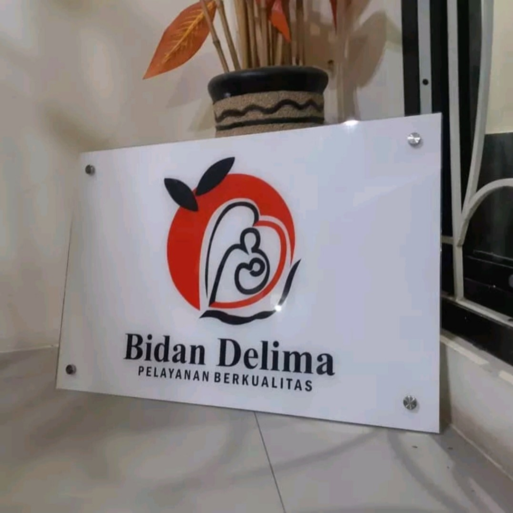 Bidan Delima (Papan Akrilik Tempel Dinding), Akrilik bidan, papan Akrilik bidan
