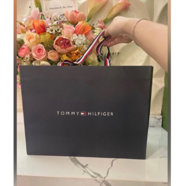 Paperbag tommy hilfiger original size medium paper bag tommy jeans tommy hilfiger bag tas
