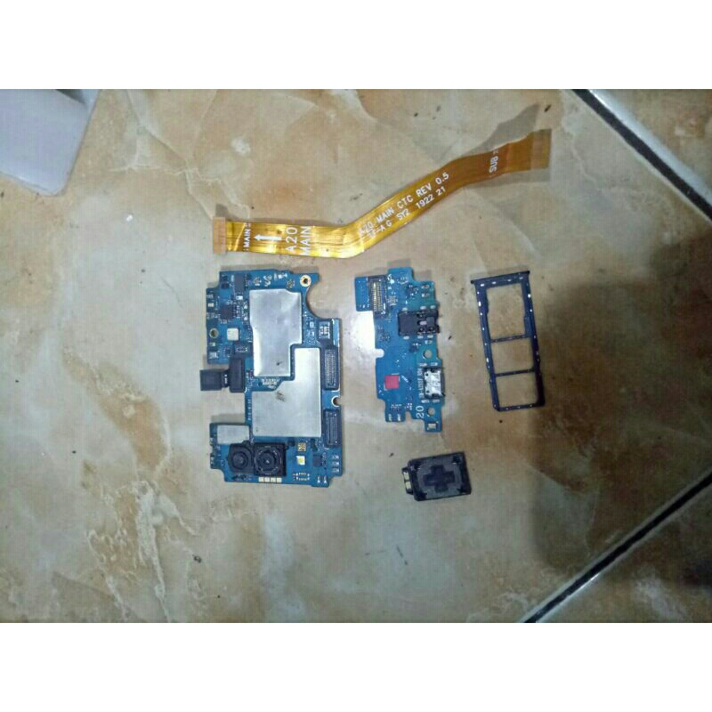 mesin hp Samsung a20s SM-A207F kondisi mati belum dicek