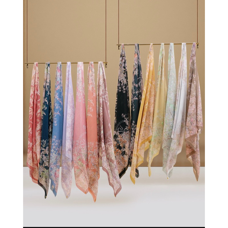 Buttonscarves The British Series 2.0 Royal Guard