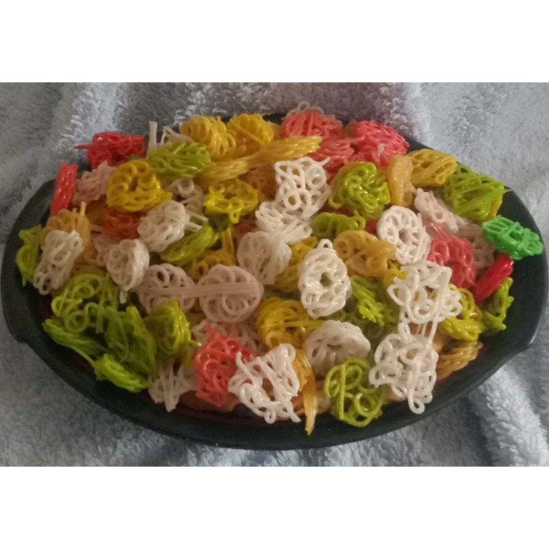 

kurupukmawarwarnawarnitopingseblak 500g