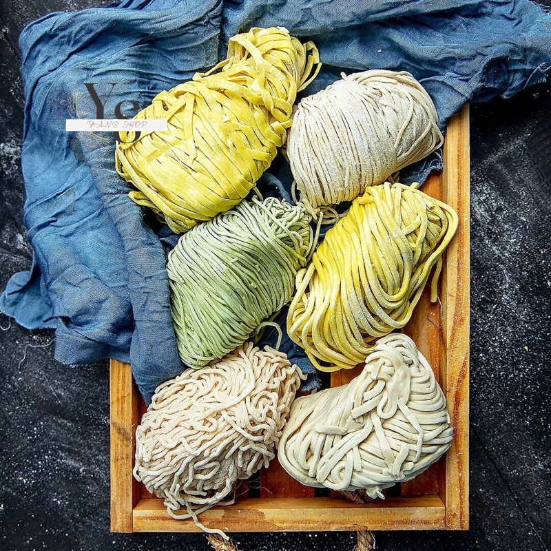 

MIE HOKKIAN MEDAN - MIE AYAM - KWETIAU SAGU PACK MIKA HALAL 100%