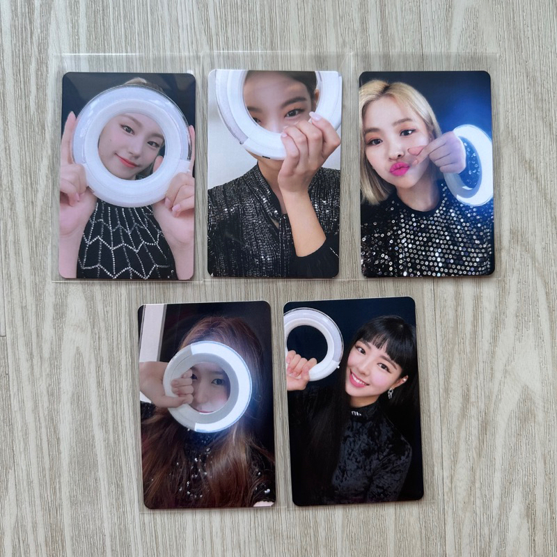 [READY STOCK] ITZY LIGHTRING PHOTOCARD YEJI LIA RYUJIN CHAERYEONG YUNA PC