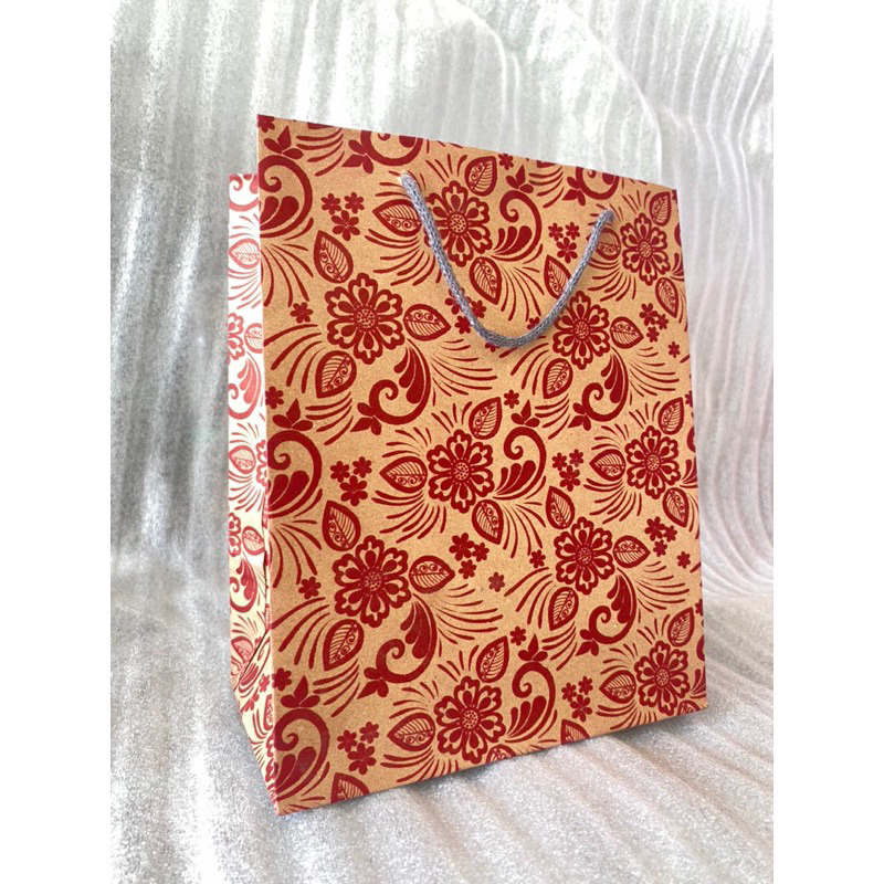 

Paperbag Motif premium R5 (18x12x22)
