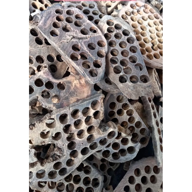 kayu gaharu kalimantan 1/2 kg limbah kayu gaharu asli kayu gaharu wangi kayu buhur gaharu dupa kayu 