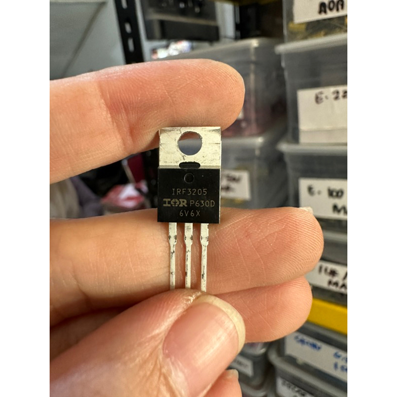 transistor IRF 3205 , IRF3205
