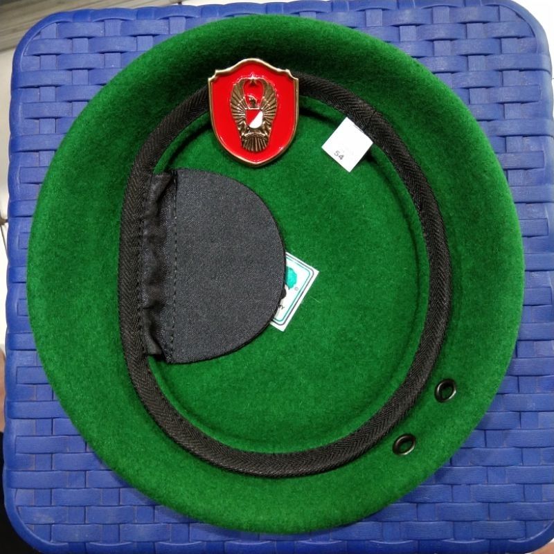 (1 SET) BARET KACAMATA HIJAU DAN BARET CAMEL+EMBLEM EKAPAKSI-EMBLEM KUJANG