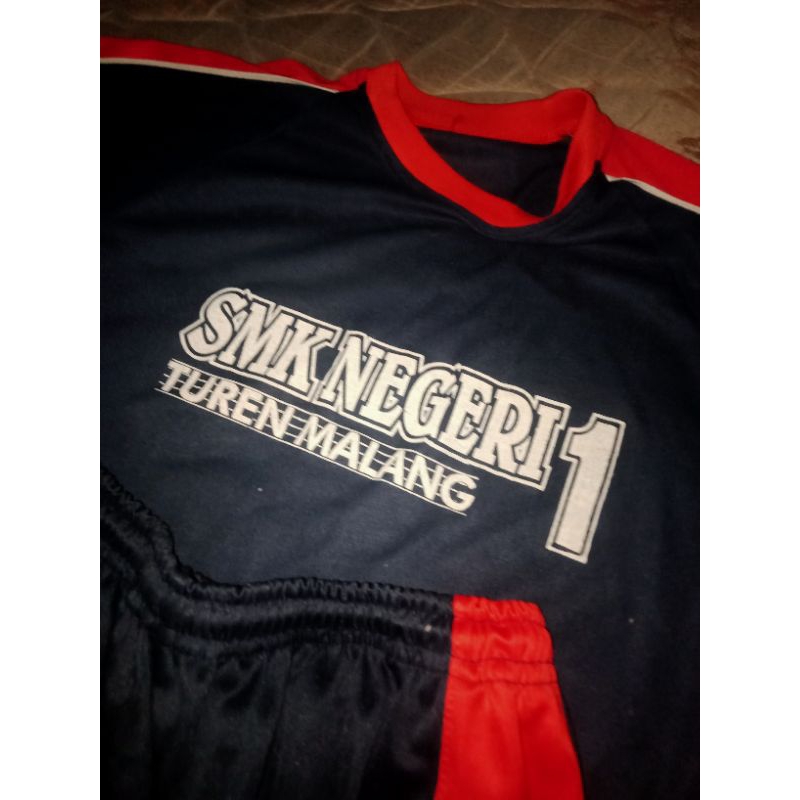 seragam olahraga smkn 1 turen malang bekas