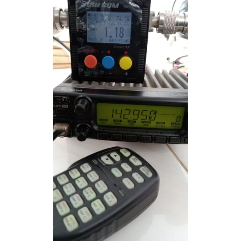 RADIO RIG  ICOM 2200H SILVER 65 Watt kondisii normal