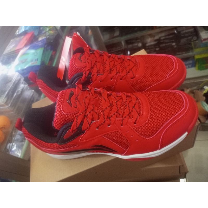 sepatu Lining ultra 3 dan Jojo pro terbaru bagus dan kuat original