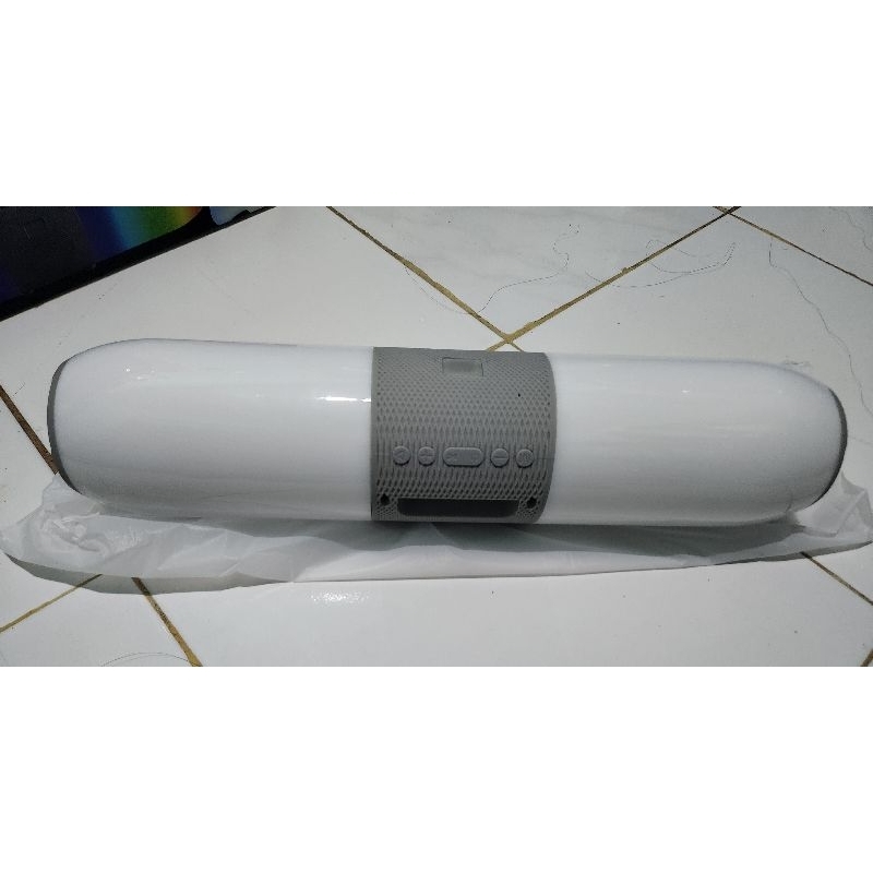 Bluetooth speaker with RGB light Bcare