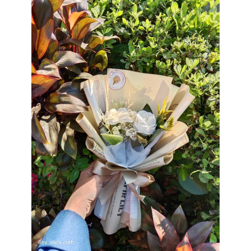 buket bunga-wisuda-tunangan