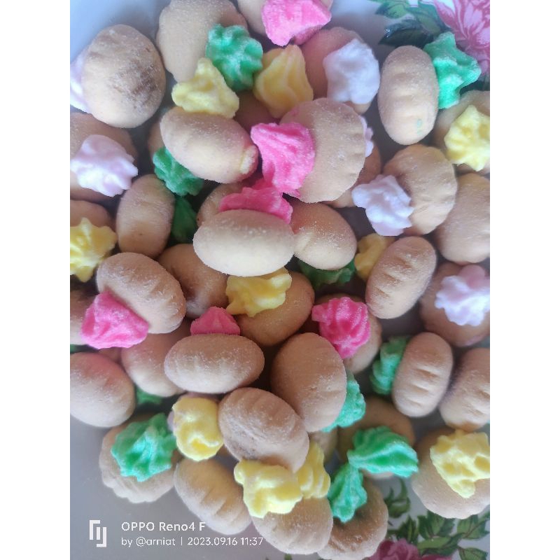

Gem Bunga - Gem Rose - Kue Monas