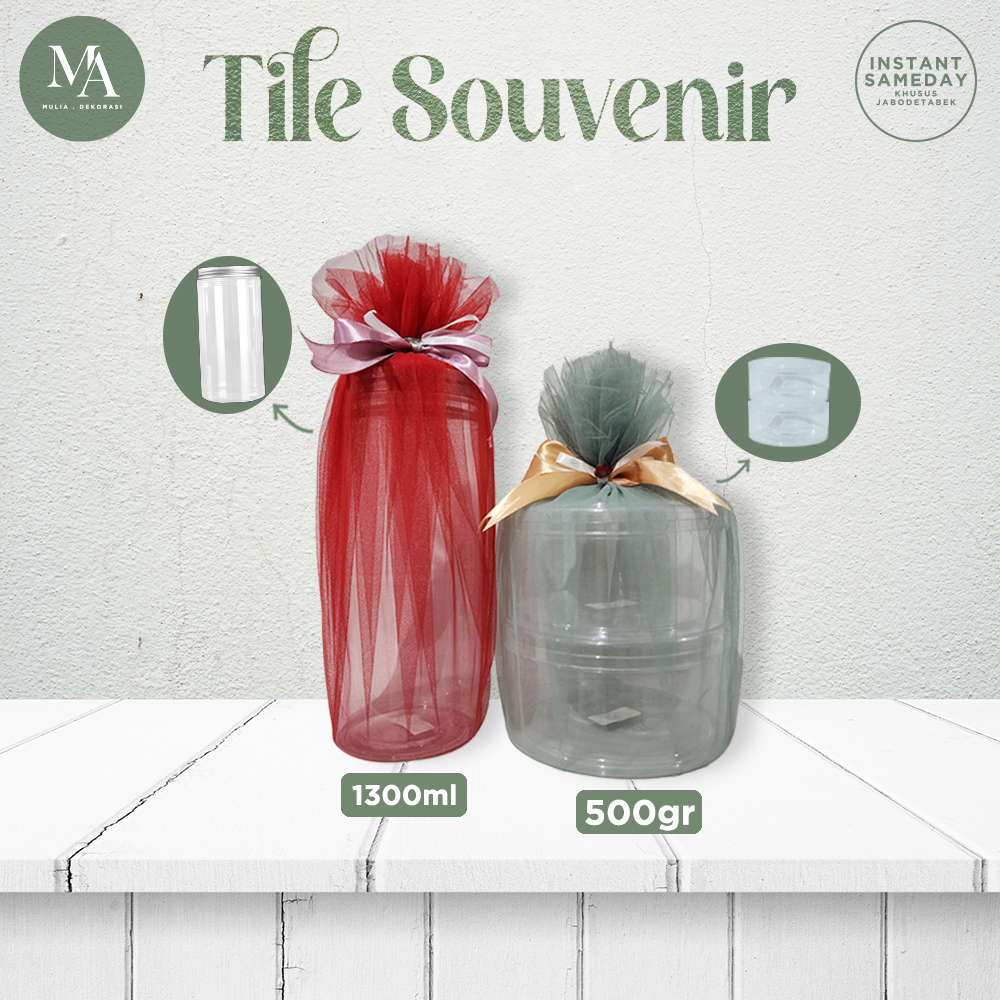 

Kain Tile Pembungkus Toples Souvenir Tulle Kaku Kantong Ukuran 1300ml Hampers Bingkisan Jar BesarTanpa Jahit Serut