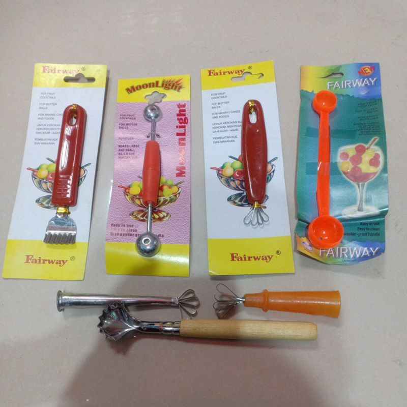 1 BIJI PERALATAN DAPUR - kerok buah bulat stenlis / kerokan es buaH / kerok degan blewah PLASTIK
