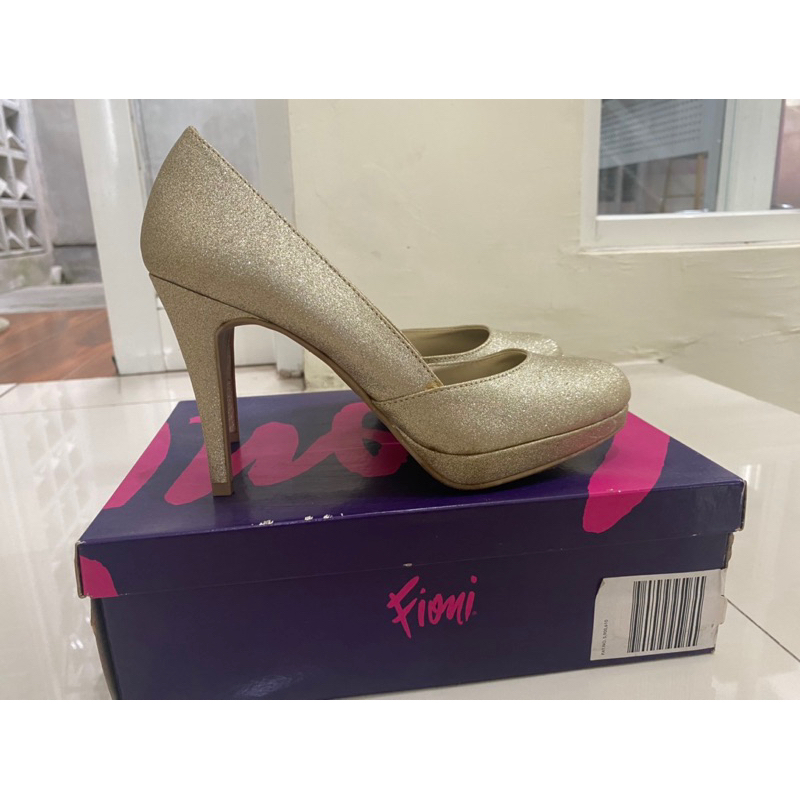 Sepatu wanita / heels wanita / sepatu payless / sepatu fioni / sepatu akad