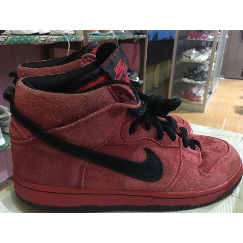 SB DUNK high RED DEVIL vintage 2011