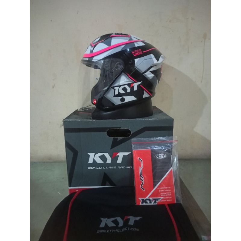 KYT NFJ Espargaro 2018