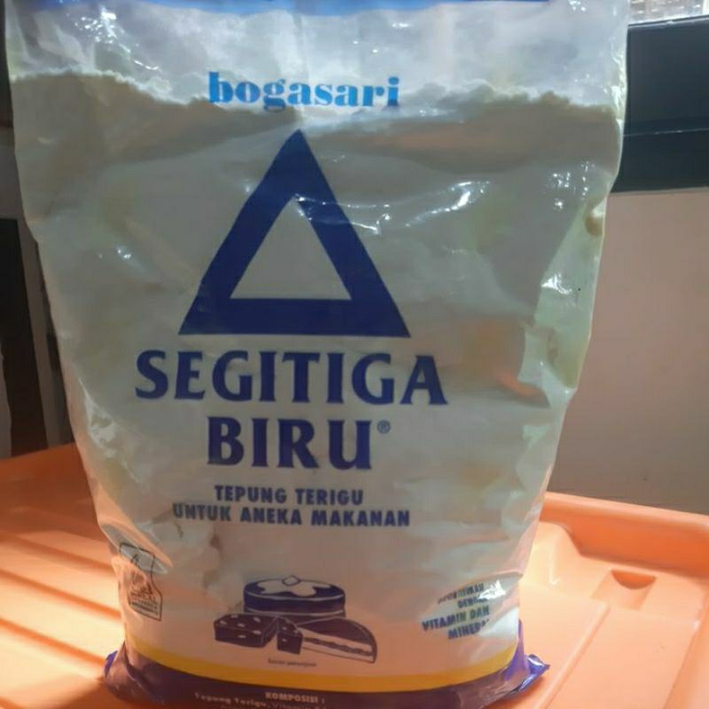 

tepung segitiga biru