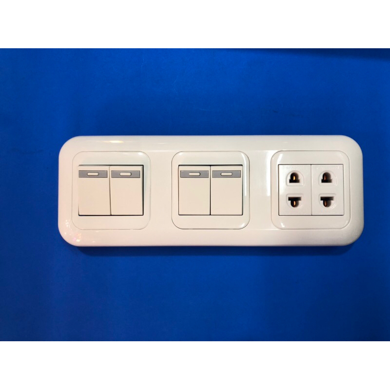 saklar tombol 4 dan stop kontak universal 3 gang panasonic