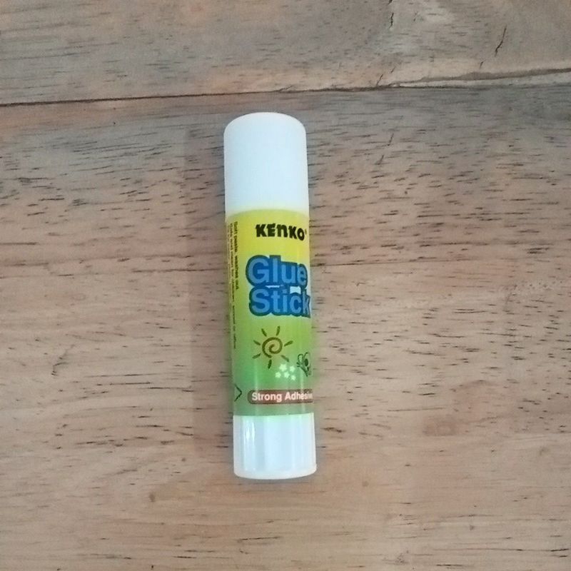 

lem stik 8 gr merek Kenko 1 pak