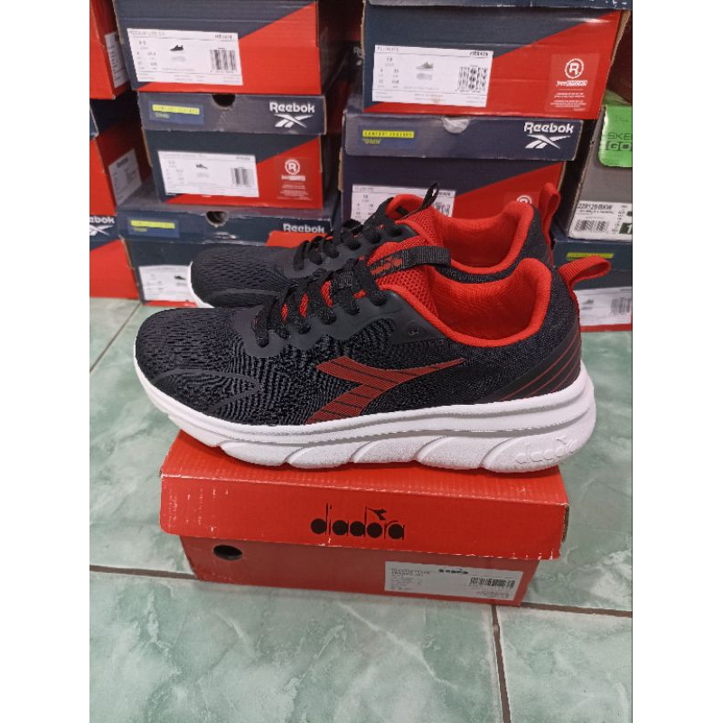 Diadora Franco Sepatu Original Hitam Merah