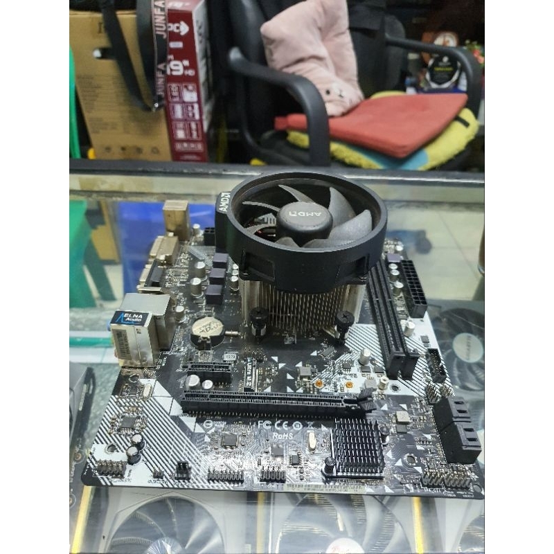 AMD RYZEN 3 3200G Feat Mobo Asrock A320M HDV