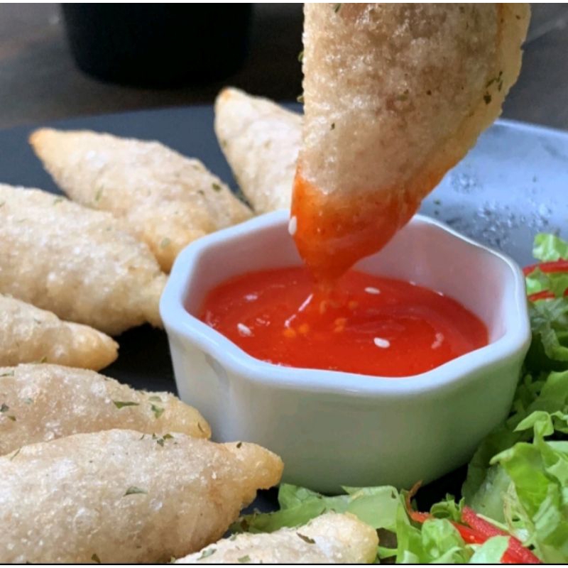 

cireng isi ayam suwir pedas