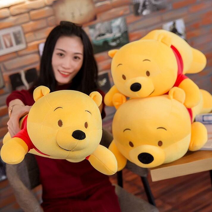 Boneka Beruang Winnie The Pooh Lying Mainan Bantal Tidur Bahan Halus Hadiah Ulang Tahun Ukuran 45Cm