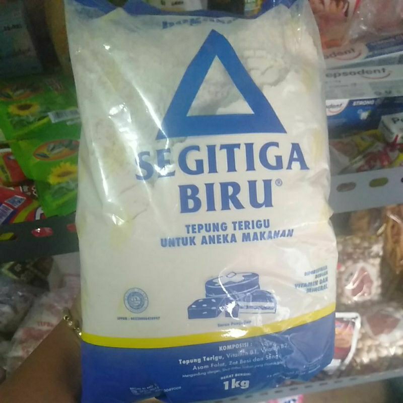 

Tepung terigu segitiga