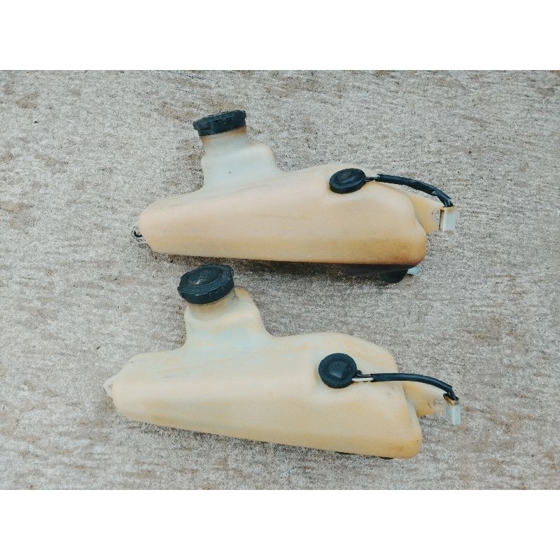 Botol Oli Samping Yamaha Alfa, Alfa Champ, Sigma, Original Copotan Motor Bisa diaplikasikan ke Fiz, 