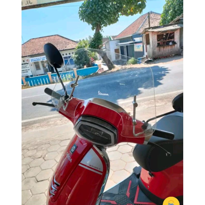 Visor vespa listrik Uwinfly T3.Aksesoris winshield Uwinfly T3