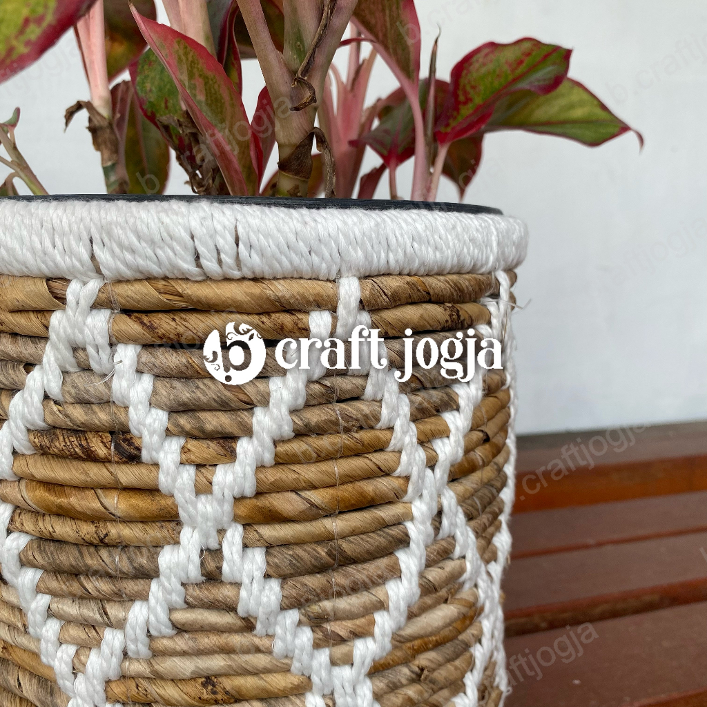 Shopritz Cover Pot Anyaman Keranjang Banana Macrame Kerajinan Anyaman Jogja