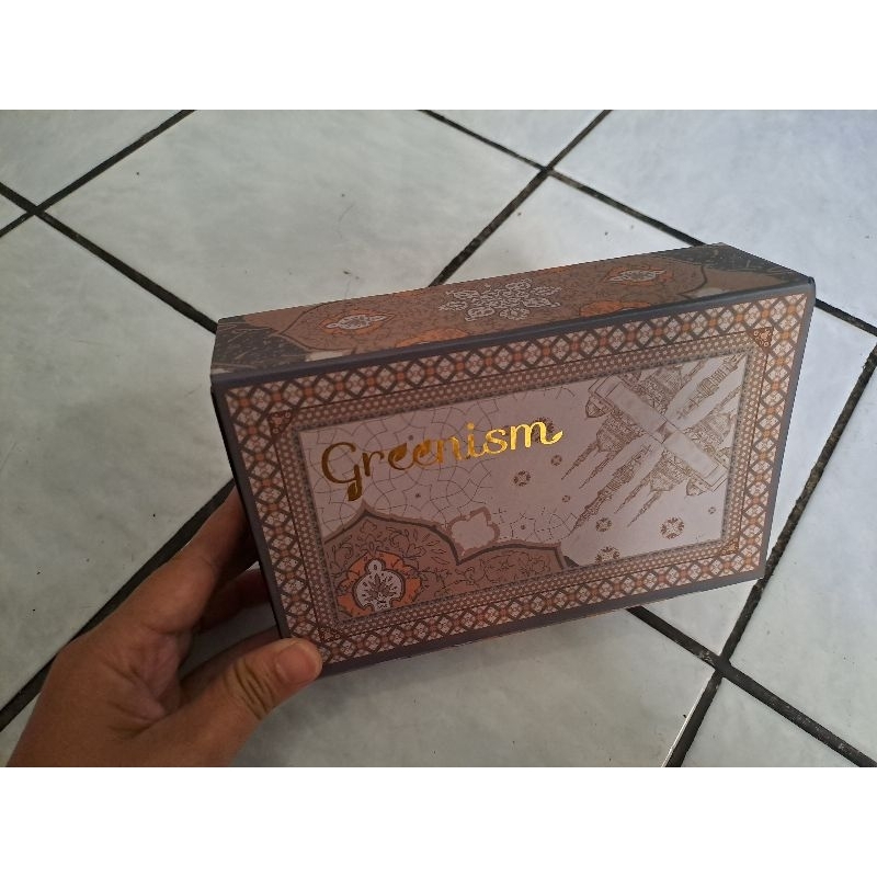

box greenism