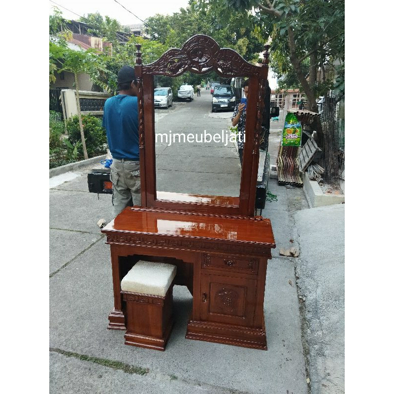 meja rias kayu jati / tolet tiara jepara