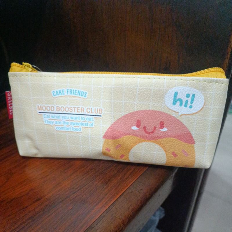 

Tempat Pensil / Kaleng Pensil / Pencil Bag Cake Friend Kuning