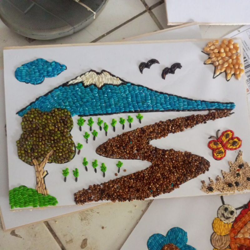 Kolase Pemandangan Alam Pegunungan