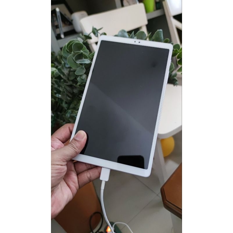 Galaxy A7 lite Putih / Silver 32GB SM-T225 Tablet Samsung Bekas