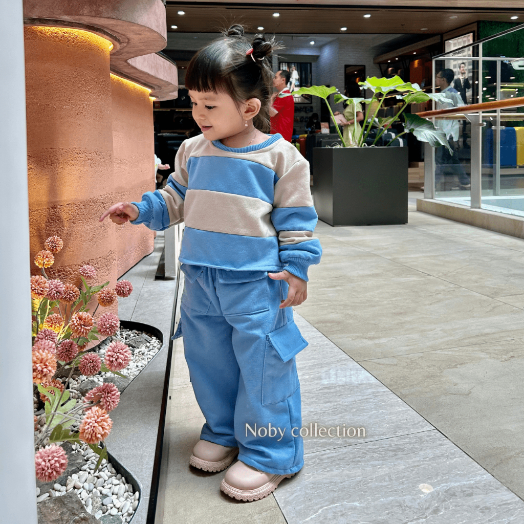 	 One Set Anak Perempuan Multicolour Stripe Sweater Crop Cargo Sweatpant Lengan Panjang	