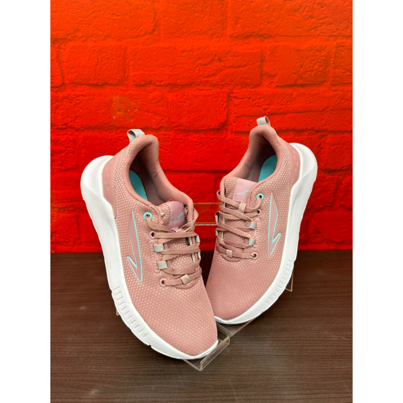 Sepatu Running Lubrene