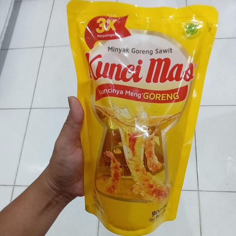 

Kunci Mas Minyak Goreng 900ml Refil