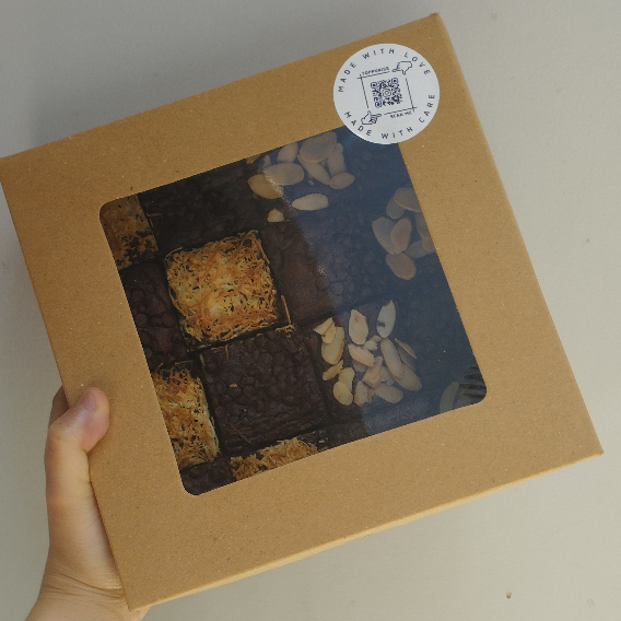 

Premium Fudgy Brownies Panggang 20x20 (16pcs) by ToppuKiss