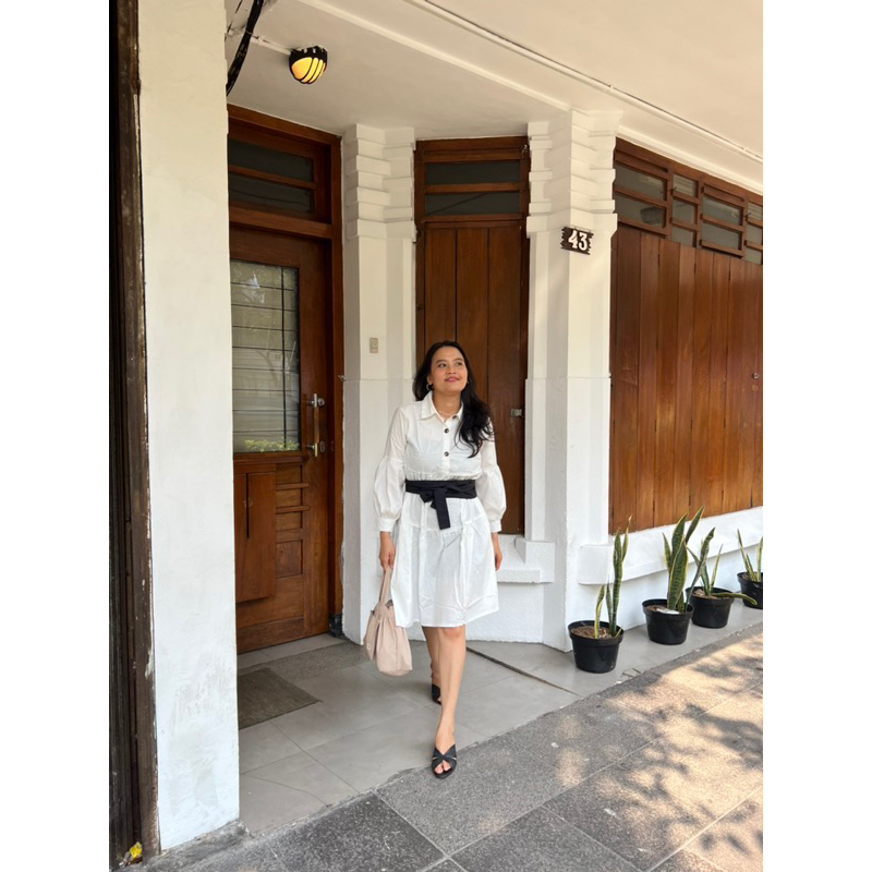 Adenium Dress/Dress ngantor/Office look/Dress putih polos