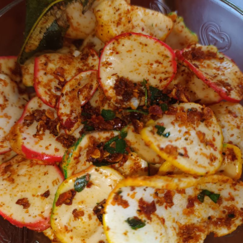 

KERIPIK SEBLAK KERING PEDAS DAUN JERUK KUALITAS PREMIUN MURAH ENAK RENYAH TIDAK KERAS