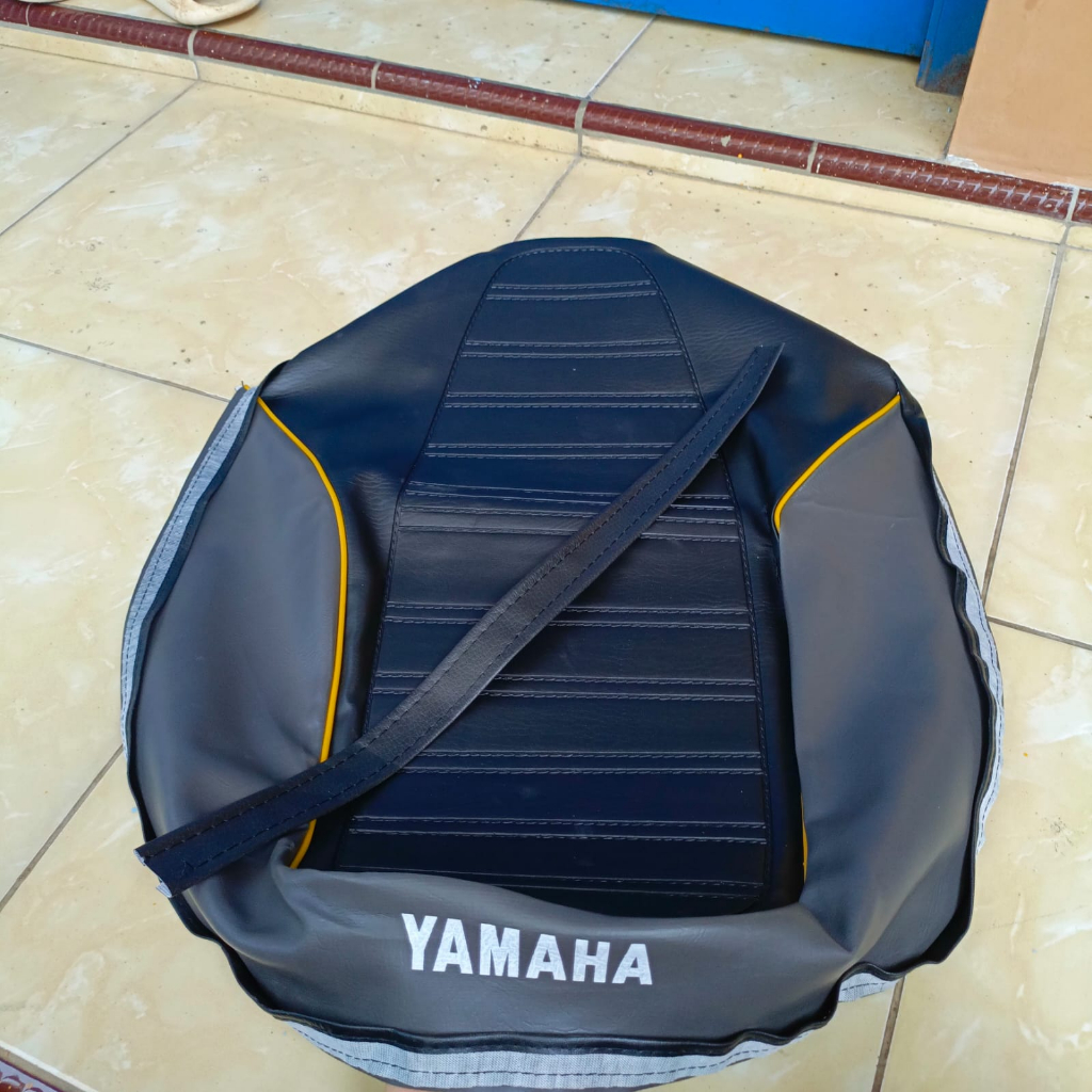 Bungkus sarung jok kulit motor yt-kulit yamaha yt 115