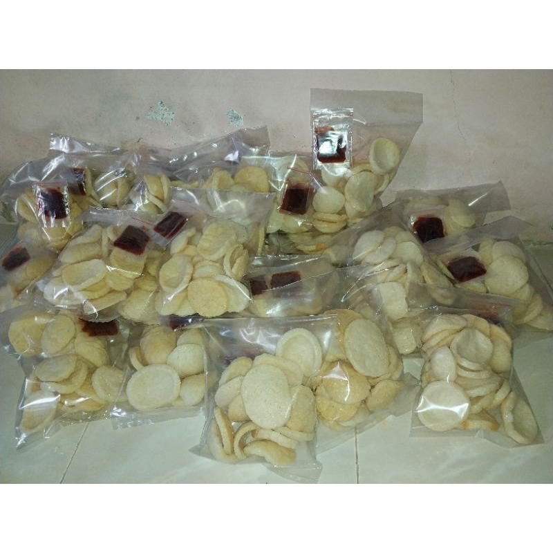 

kemplang / Kerupuk Goreng