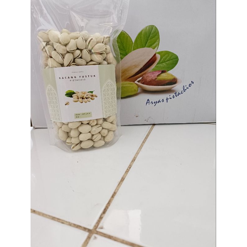 

KACANG PISTACHIO / KACANG FUSTUK ARAB / KACANG PREMIUM 100% ORIGINAL 500GR